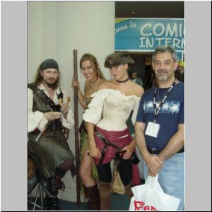 57hangingwithpirates.JPG